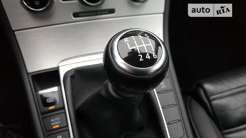 Универсал Volkswagen Passat 2011 в Овруче