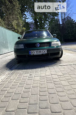 Седан Volkswagen Passat 2000 в Тернополе