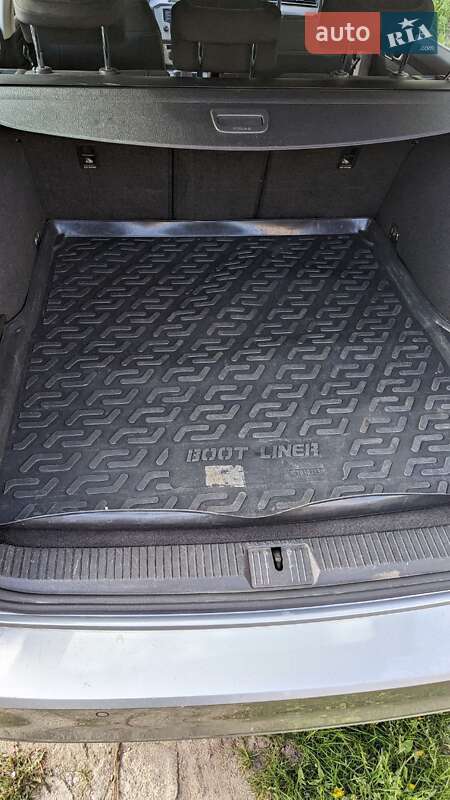 Універсал Volkswagen Passat 2016 в Житомирі