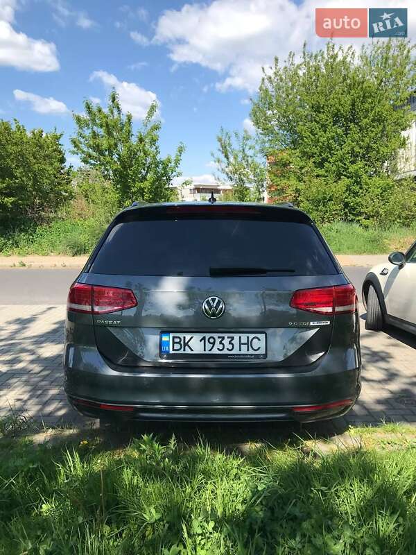 Универсал Volkswagen Passat 2017 в Ровно