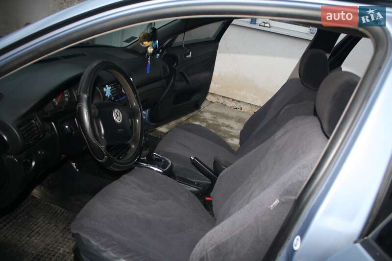 Универсал Volkswagen Passat 1998 в Виноградове