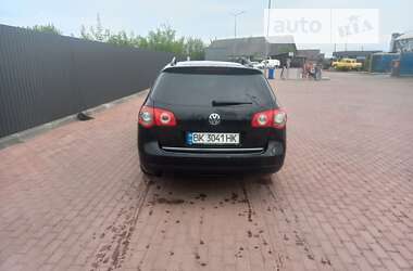 Универсал Volkswagen Passat 2009 в Сарнах