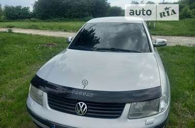 Седан Volkswagen Passat 1997 в Ладыжине