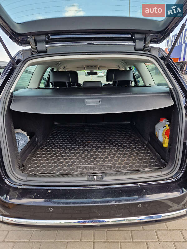 Универсал Volkswagen Passat 2012 в Дубно