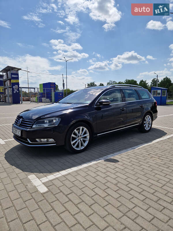 Универсал Volkswagen Passat 2012 в Дубно