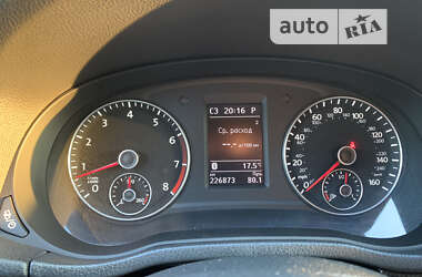 Седан Volkswagen Passat 2014 в Виннице