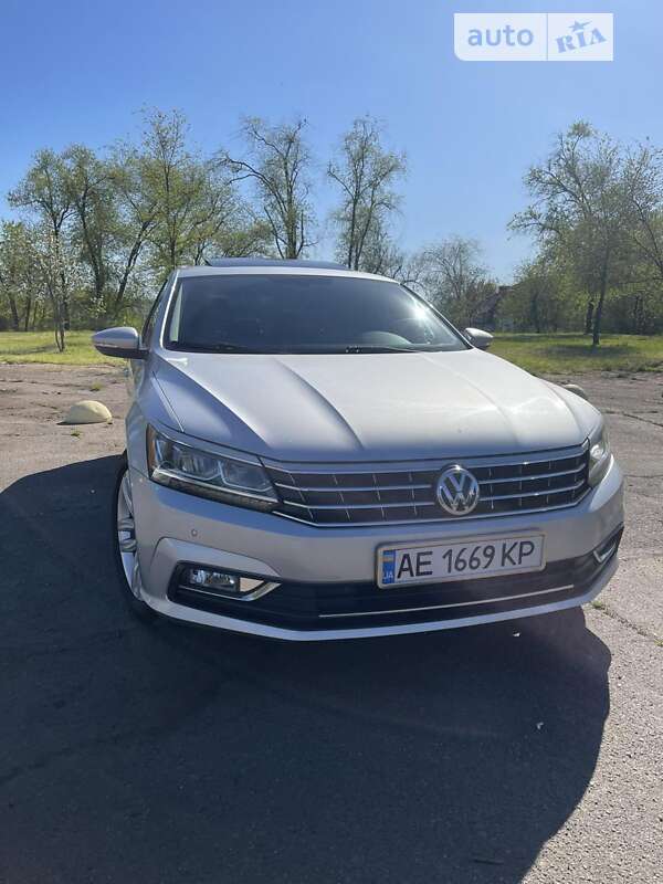 Седан Volkswagen Passat 2016 в Кривому Розі