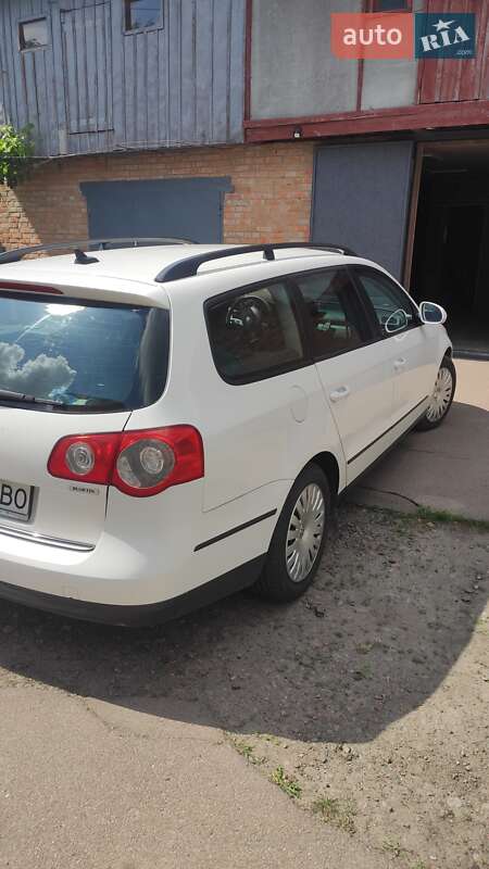 Універсал Volkswagen Passat 2010 в Ніжині