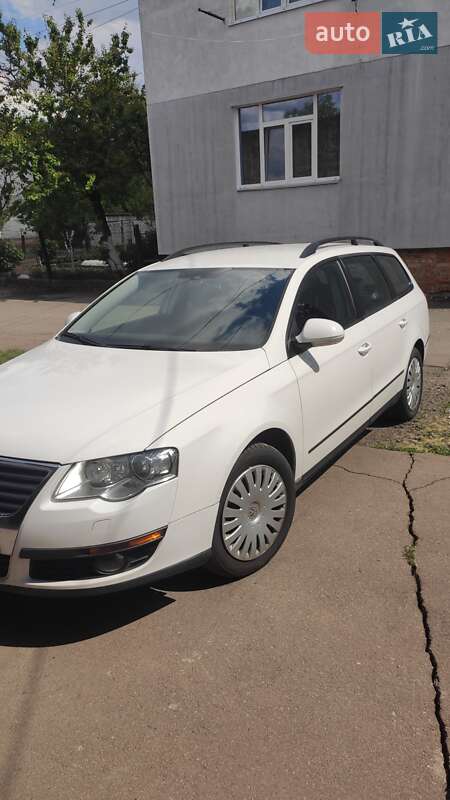 Універсал Volkswagen Passat 2010 в Ніжині
