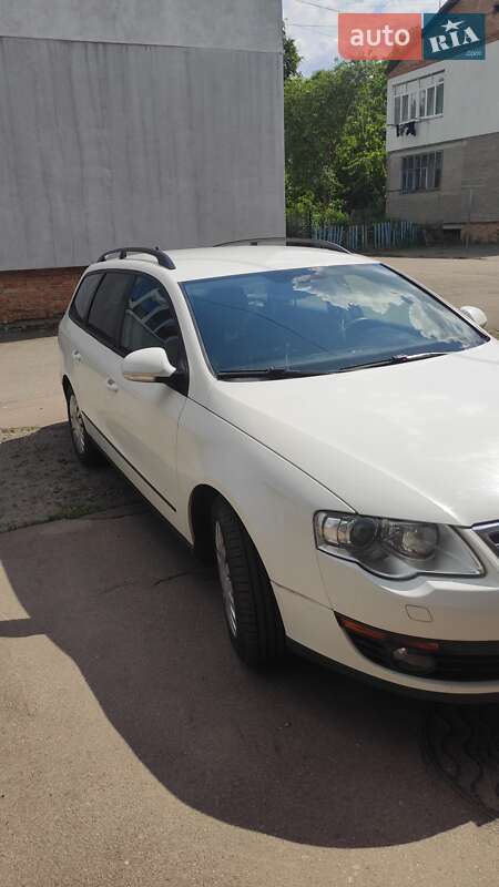 Універсал Volkswagen Passat 2010 в Ніжині