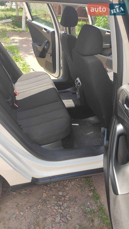 Універсал Volkswagen Passat 2010 в Ніжині