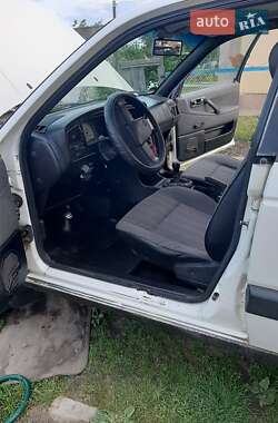 Седан Volkswagen Passat 1991 в 