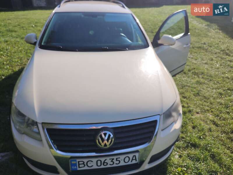 Универсал Volkswagen Passat 2008 в Пустомытах
