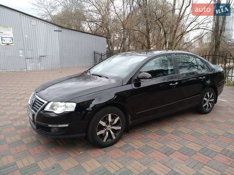 Седан Volkswagen Passat 2008 в Киеве