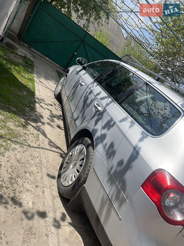 Универсал Volkswagen Passat 2009 в Полтаве
