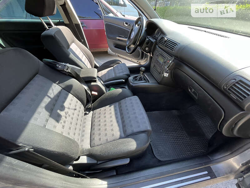 Универсал Volkswagen Passat 2003 в Харькове