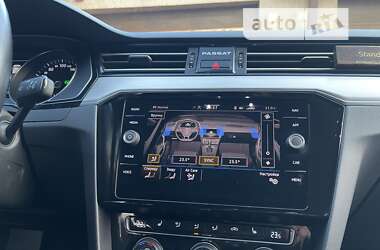Седан Volkswagen Passat 2020 в 