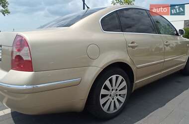 Седан Volkswagen Passat 2001 в Мукачевому