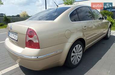 Седан Volkswagen Passat 2001 в Мукачевому