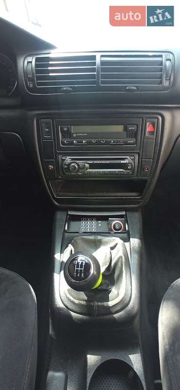 Седан Volkswagen Passat 2001 в Мукачево