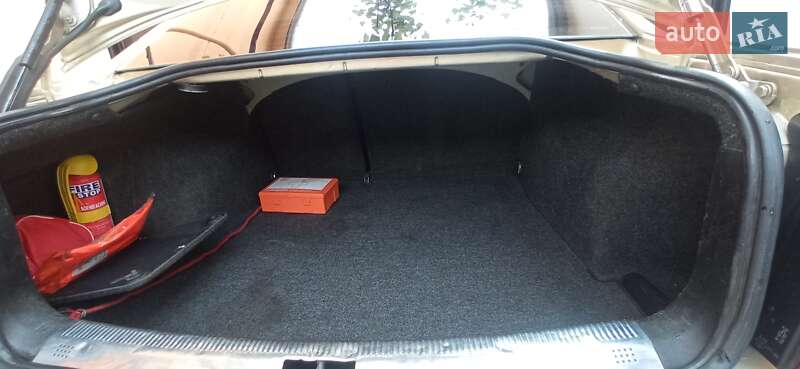 Седан Volkswagen Passat 2001 в Мукачево