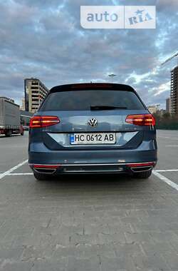 Универсал Volkswagen Passat 2014 в Киеве