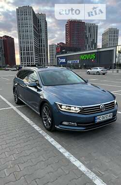 Универсал Volkswagen Passat 2014 в Киеве