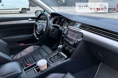 Универсал Volkswagen Passat 2014 в Киеве