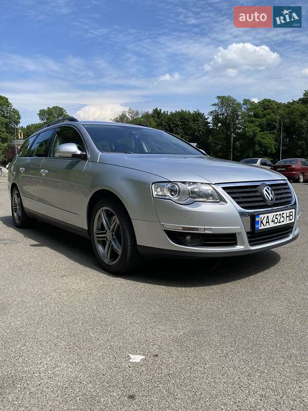 Універсал Volkswagen Passat 2009 в Києві