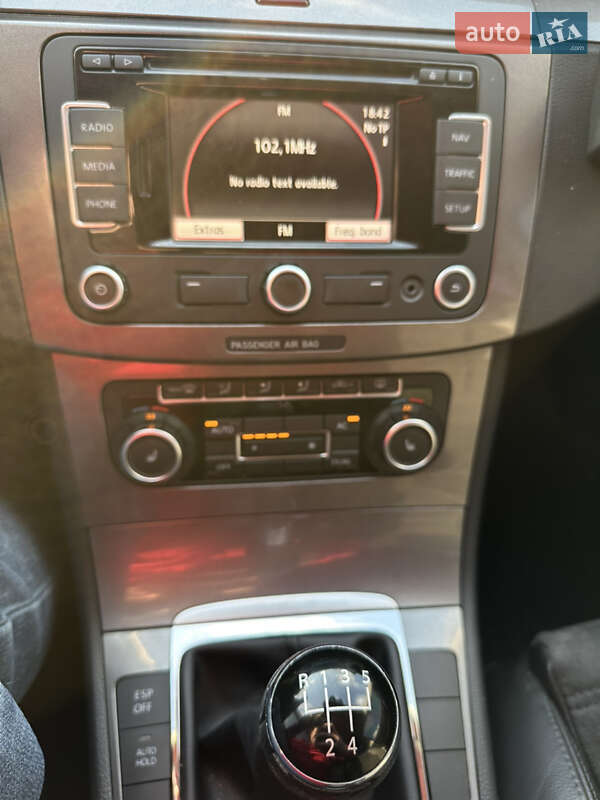 Универсал Volkswagen Passat 2010 в Овруче