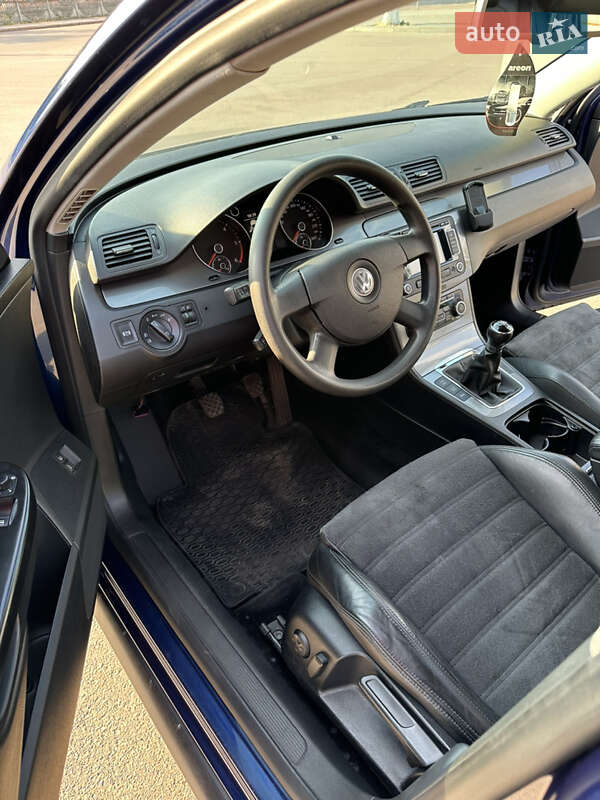 Универсал Volkswagen Passat 2010 в Овруче