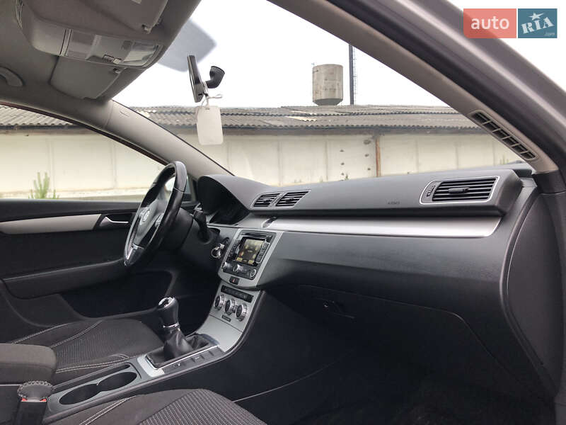 Универсал Volkswagen Passat 2014 в Золочеве