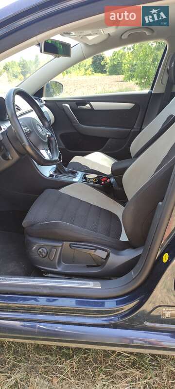 Универсал Volkswagen Passat 2012 в Полтаве