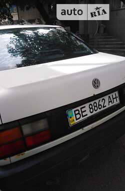 Седан Volkswagen Passat 1990 в Николаеве