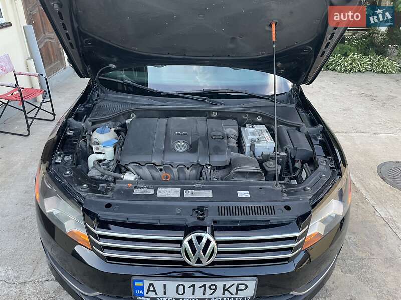 Седан Volkswagen Passat 2011 в Києві