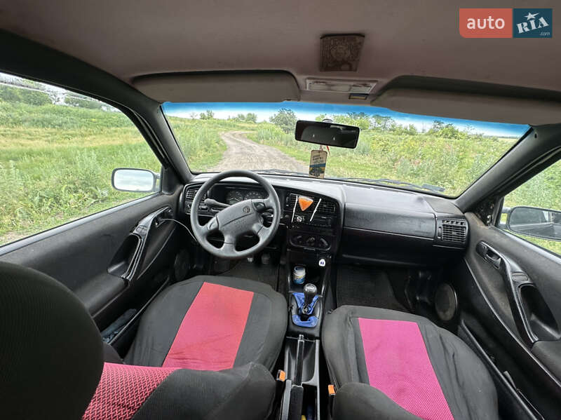 Универсал Volkswagen Passat 1996 в Покровске