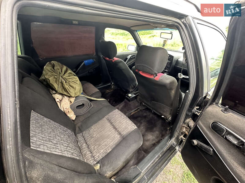 Универсал Volkswagen Passat 1996 в Покровске