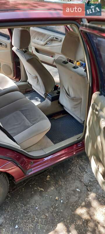 Седан Volkswagen Passat 1996 в Киеве