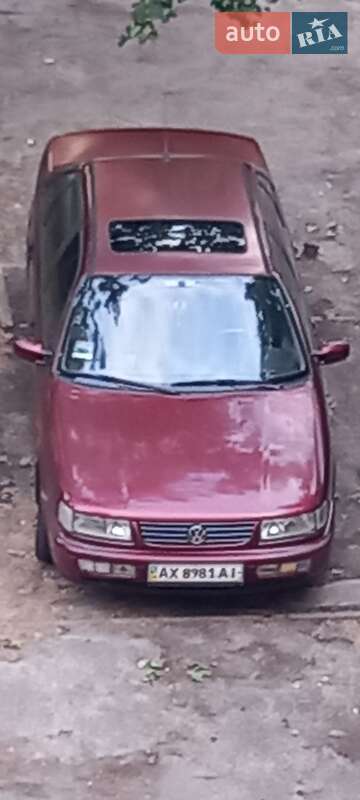 Седан Volkswagen Passat 1996 в Киеве
