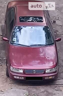 Седан Volkswagen Passat 1996 в Києві