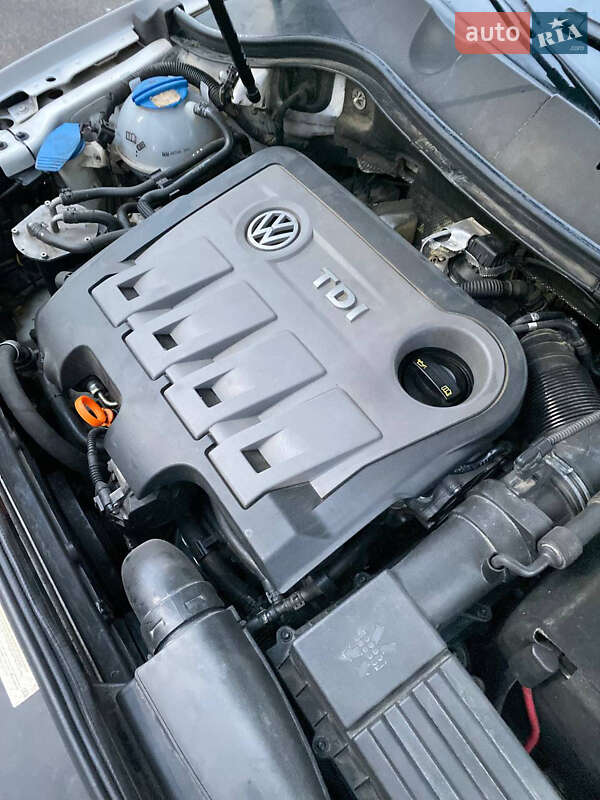 Седан Volkswagen Passat 2011 в Херсоні