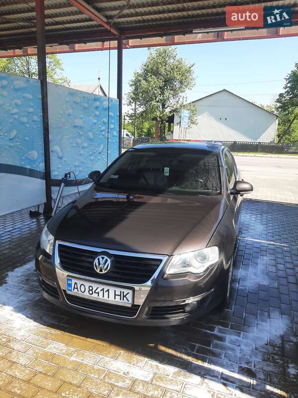 Седан Volkswagen Passat 2010 в Межгорье