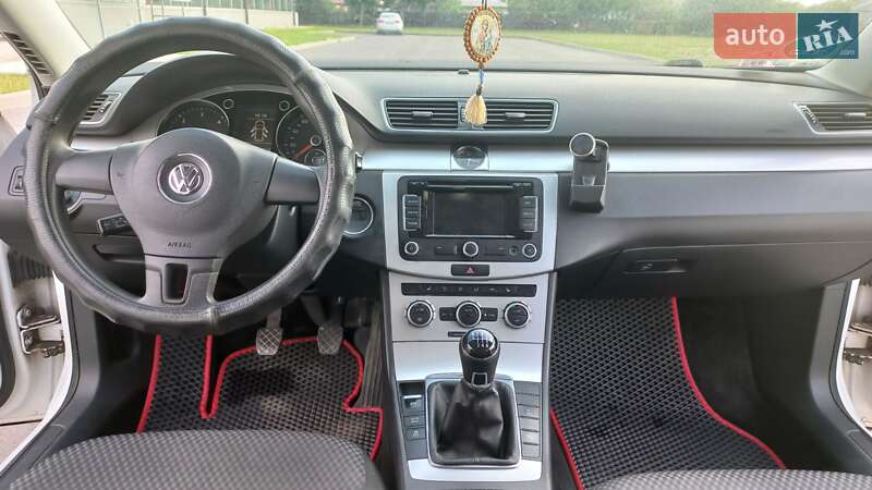 Универсал Volkswagen Passat 2013 в Шепетовке