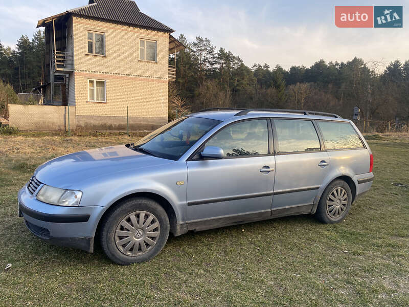 Универсал Volkswagen Passat 1999 в Бродах