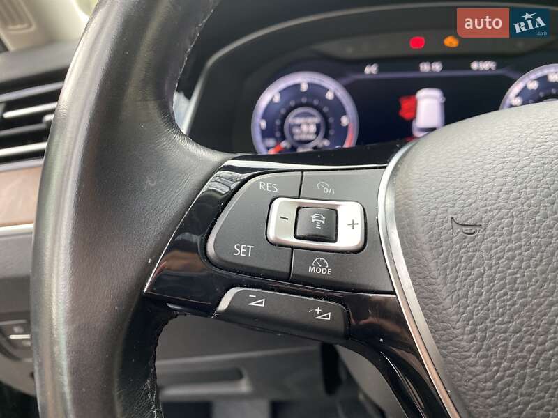 Універсал Volkswagen Passat 2015 в Бершаді