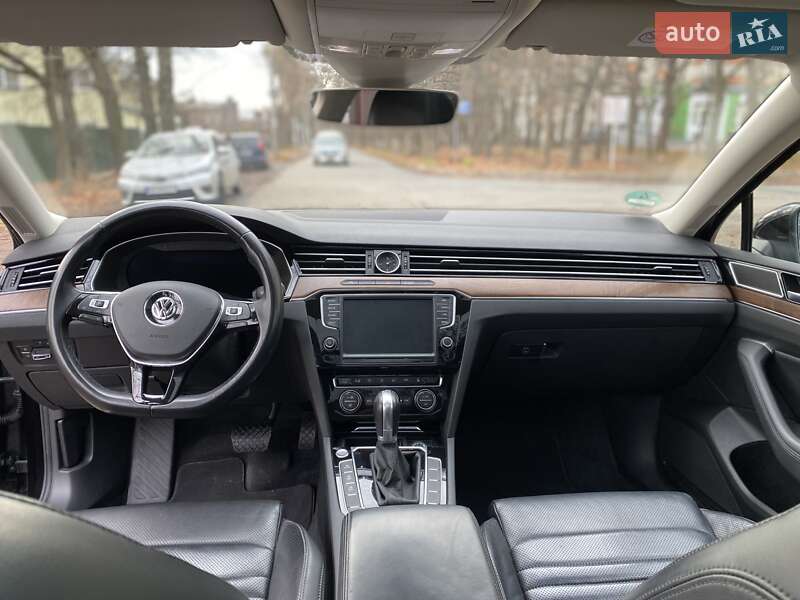 Універсал Volkswagen Passat 2015 в Бершаді