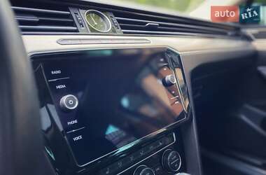 Универсал Volkswagen Passat 2015 в 