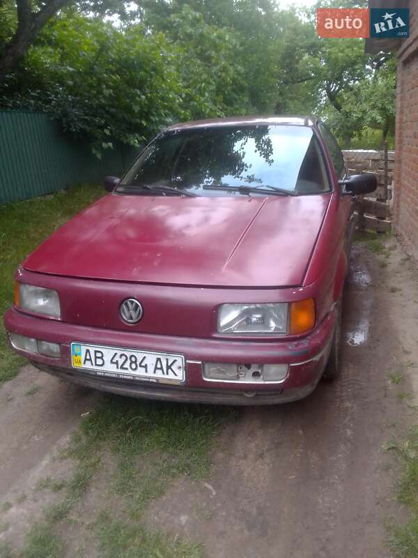 Седан Volkswagen Passat 1988 в Вінниці