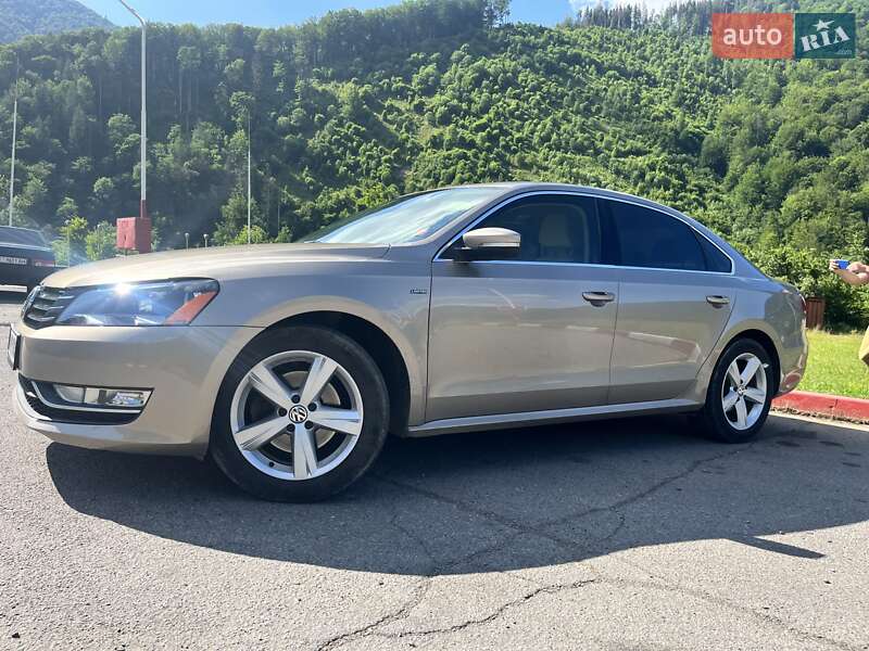 Седан Volkswagen Passat 2015 в Хусті