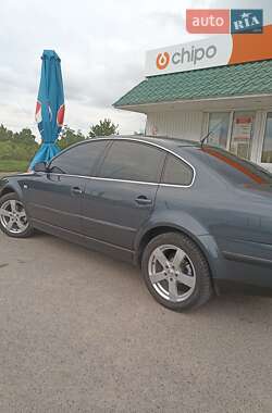 Седан Volkswagen Passat 2001 в 